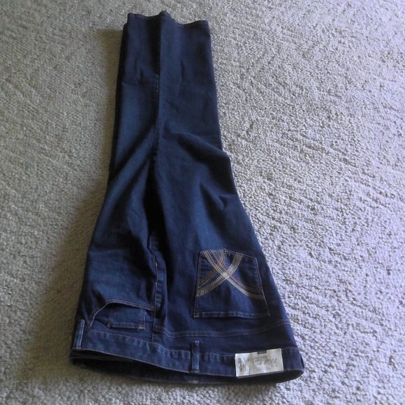 Plus Size Petite Jeans - Picture 2 of 9